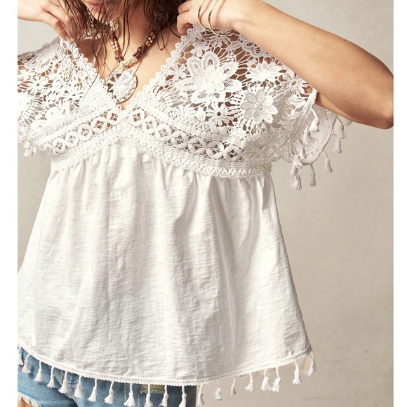 Boho White Cotton Floral Embroidered Tassel Detail Blouse - Picture 6 of 7